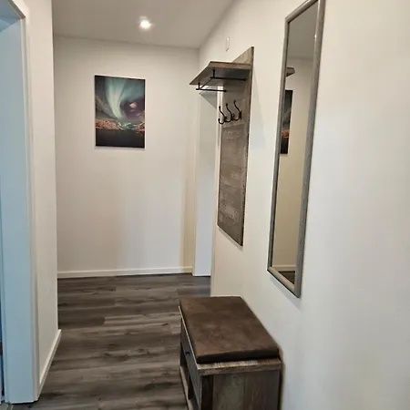 Geraeumige In Seenaehe Apartment