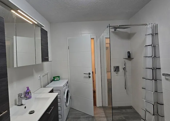 Geraeumige In Seenaehe